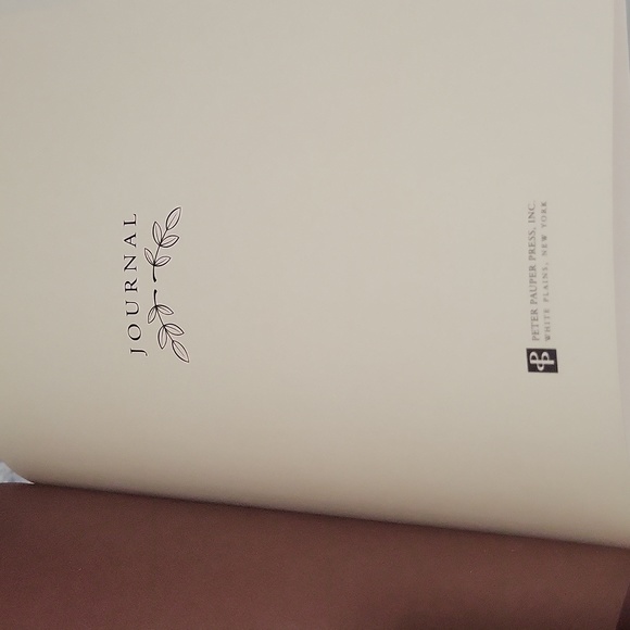 Peter Pauper gilded hardcover journal - Picture 4 of 7